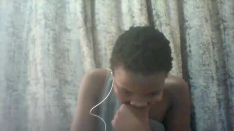 Snapshot of tina2030_1 chatting on May 26, 6:09 am tee online show from May 26, 6:09 am