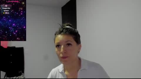 Snapshot of tina_2204 chatting on July 27, 12:12 pm tina_2204 online show from July 27, 12:12 pm