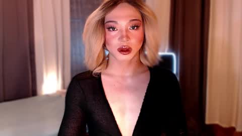 Tina online show from March 23, 8:40 am