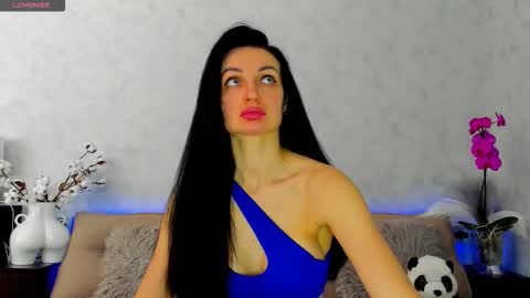 Tina online show from March 23, 11:58 am