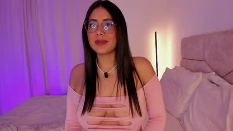 Snapshot of tina_olsen07 chatting on April 12, 9:53 pm tina_olsen07 online show from April 12, 9:53 pm