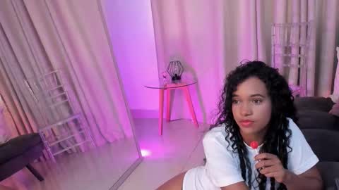 Snapshot of tina_rousse2 chatting on February 6, 4:21 pm T I N A online show from February 6, 4:21 pm