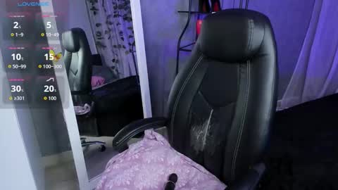 Snapshot of tina_tayllor chatting on November 14, 6:39 pm Tina Tayllor MY SHEDULEMondayTuesdaySaturdaySunday online show from November 14, 6:39 pm