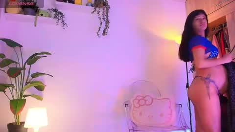 Tina Wild online show from July 5, 3:02 am