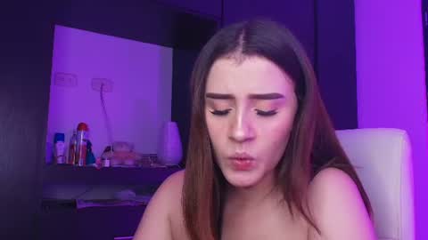 Snapshot of tinaajones_ chatting on June 13, 12:19 am Tina online show from June 13, 12:19 am