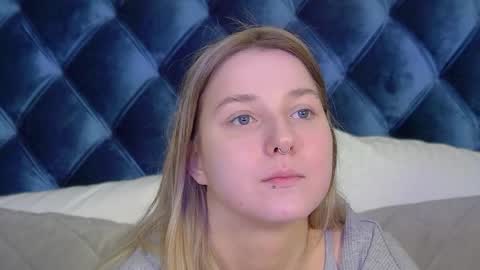 TinaBurton online show from March 30, 5:25 pm