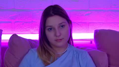 Snapshot of tinaburton chatting on June 24, 4:39 pm TinaBurton online show from June 24, 4:39 pm