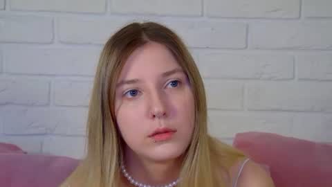 Snapshot of tinaburton chatting on July 1, 4:18 pm TinaBurton online show from July 1, 4:18 pm