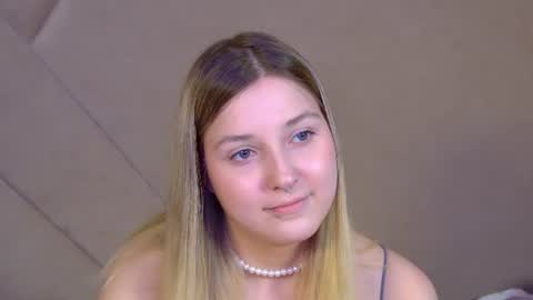 Snapshot of tinaburton chatting on July 8, 4:33 pm TinaBurton online show from July 8, 4:33 pm