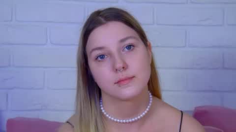 Snapshot of tinaburton chatting on July 12, 4:42 pm TinaBurton online show from July 12, 4:42 pm