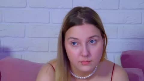 Snapshot of tinaburton chatting on July 13, 4:21 pm TinaBurton online show from July 13, 4:21 pm