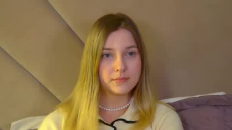Snapshot of tinaburton chatting on July 14, 5:18 pm TinaBurton online show from July 14, 5:18 pm