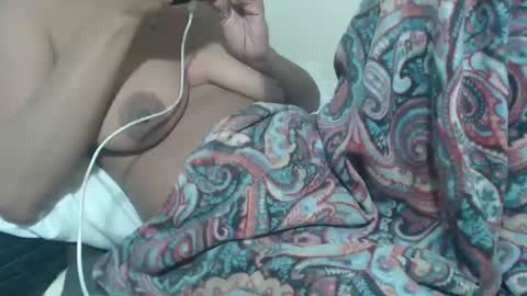 Snapshot of tinaxxxpetite chatting on June 10, 3:39 am Tina online show from June 10, 3:39 am
