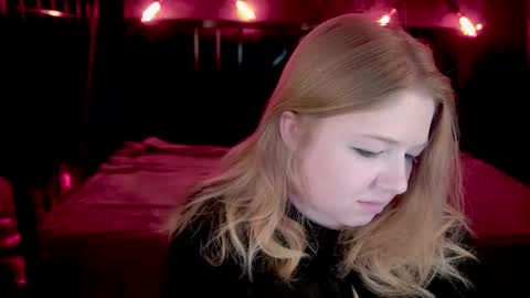 TinkerrBelll online show from March 17, 8:12 pm