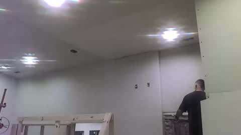 Snapshot of tinmon84 chatting on November 15, 2:53 am Dan online show from November 15, 2:53 am