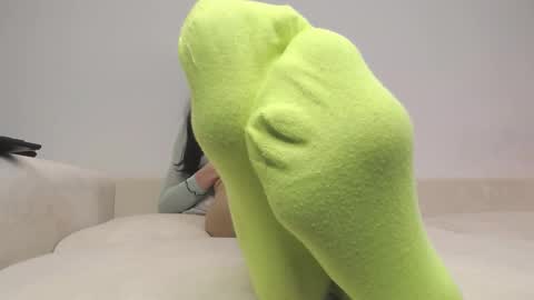 Snapshot of tinnysexygirl chatting on February 24, 11:54 am MissMagicLegs online show from February 24, 11:54 am