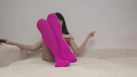 Snapshot of tinnysexygirl chatting on March 2, 9:42 am MissMagicLegs online show from March 2, 9:42 am