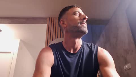 Snapshot of tinoclandestino chatting on January 5, 4:59 pm tinoclandestino online show from January 5, 4:59 pm