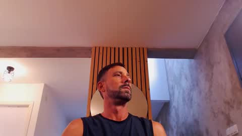 Snapshot of tinoclandestino chatting on January 9, 3:55 pm tinoclandestino online show from January 9, 3:55 pm