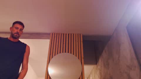 Snapshot of tinoclandestino chatting on January 10, 5:45 pm tinoclandestino online show from January 10, 5:45 pm