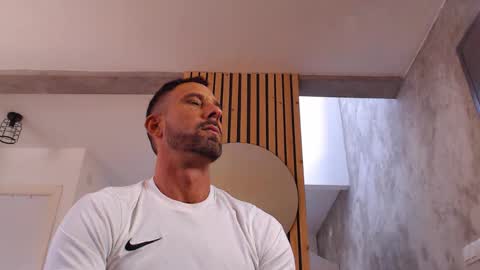 Snapshot of tinoclandestino chatting on February 2, 3:07 pm tinoclandestino online show from February 2, 3:07 pm