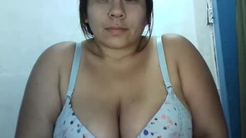Snapshot of tintal_jers chatting on February 4, 3:54 am tintal jers online show from February 4, 3:54 am
