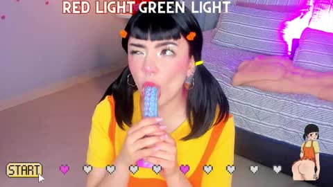 Snapshot of tiny__emmy chatting on March 9, 3:16 pm Emmy blue berry1 online show from March 9, 3:16 pm