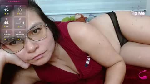 Snapshot of tiny_caroline chatting on July 7, 4:04 am Tiny Caroline online show from July 7, 4:04 am