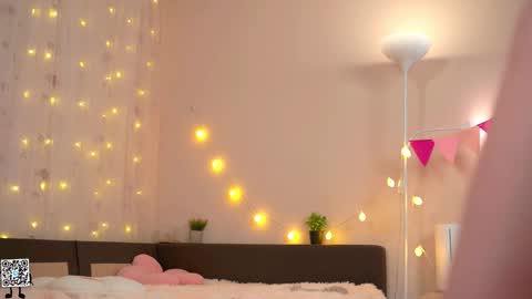 Lyssa     online show from December 2, 5:04 pm