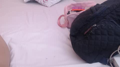 tiny_whore18 online show from November 8, 9:09 am