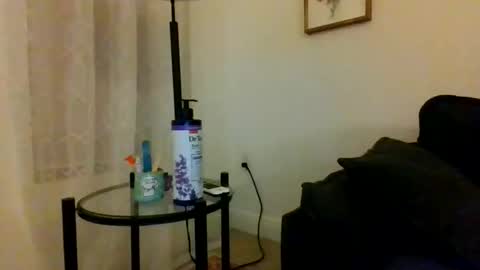 tinyassbossymilf online show from October 21, 6:14 am