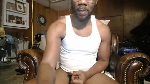 tinycock_1979 online show from October 29, 8:27 am