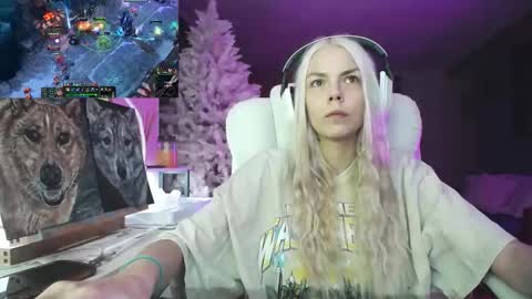 stage Kylie Sinner  brand CLITBAIT online show from November 27, 12:24 am