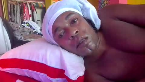 Snapshot of tinypoodledick chatting on March 10, 12:10 pm littledpoodledick online show from March 10, 12:10 pm