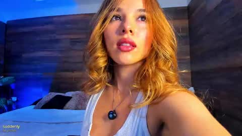 Snapshot of tinyw0nder chatting on September 26, 9:52 pm Instagram  tinyw0nder online show from September 26, 9:52 pm