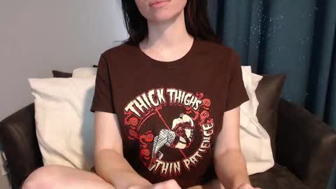 Snapshot of tinyytina chatting on December 3, 8:17 pm TinyyTina online show from December 3, 8:17 pm