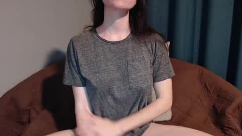 Snapshot of tinyytina chatting on October 7, 6:54 am TinyyTina online show from October 7, 6:54 am
