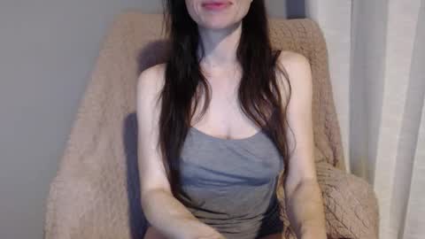 Snapshot of tinyytina chatting on February 5, 11:15 am TinyyTina online show from February 5, 11:15 am