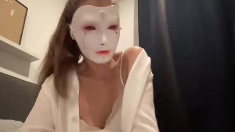 Tinks online show from October 19, 9:59 pm