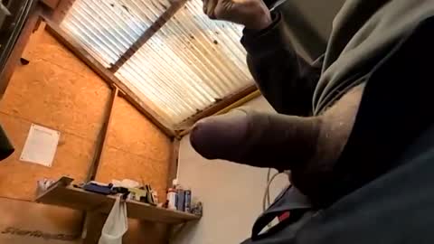 Snapshot of tirexx69 chatting on January 6, 9:57 am tirexx69 online show from January 6, 9:57 am