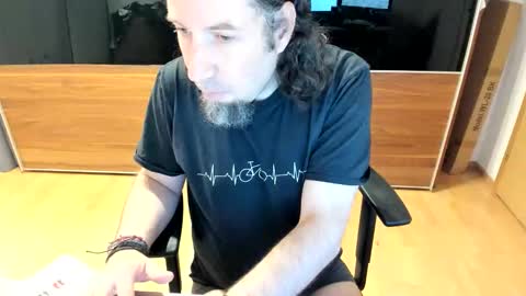 Snapshot of tirolerboy27 chatting on May 5, 7:05 am Tirolerboy27 online show from May 5, 7:05 am