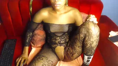 Snapshot of titslady4 chatting on July 20, 9:17 pm titslady4 online show from July 20, 9:17 pm