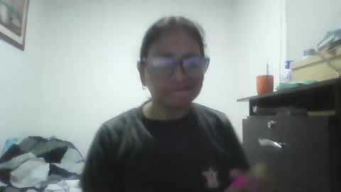 Snapshot of titssmall123 chatting on February 2, 12:20 am Ester online show from February 2, 12:20 am