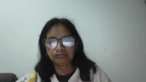 Snapshot of titssmall123 chatting on February 25, 7:29 am Ester online show from February 25, 7:29 am