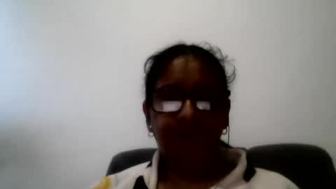 Snapshot of titssmall123 chatting on March 31, 10:59 am Ester online show from March 31, 10:59 am