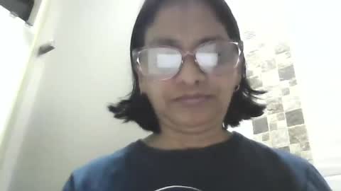 Snapshot of titssmall123 chatting on May 1, 3:55 am Ester online show from May 1, 3:55 am