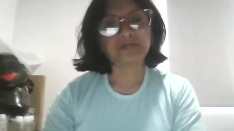 Snapshot of titssmall123 chatting on May 13, 8:49 pm Ester online show from May 13, 8:49 pm