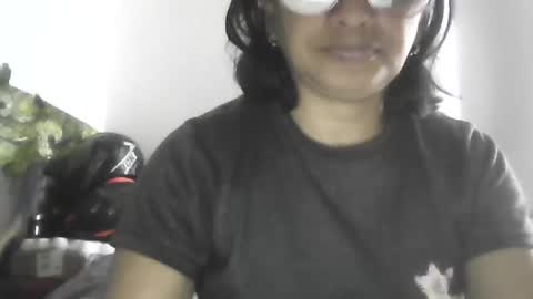 Snapshot of titssmall123 chatting on June 11, 3:32 pm Ester online show from June 11, 3:32 pm