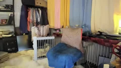 Snapshot of tittkiss chatting on April 23, 7:09 am liebe es mich nackt vor der cam zu zeigen online show from April 23, 7:09 am