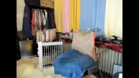 Snapshot of tittkiss chatting on April 29, 7:01 am liebe es mich nackt vor der cam zu zeigen online show from April 29, 7:01 am